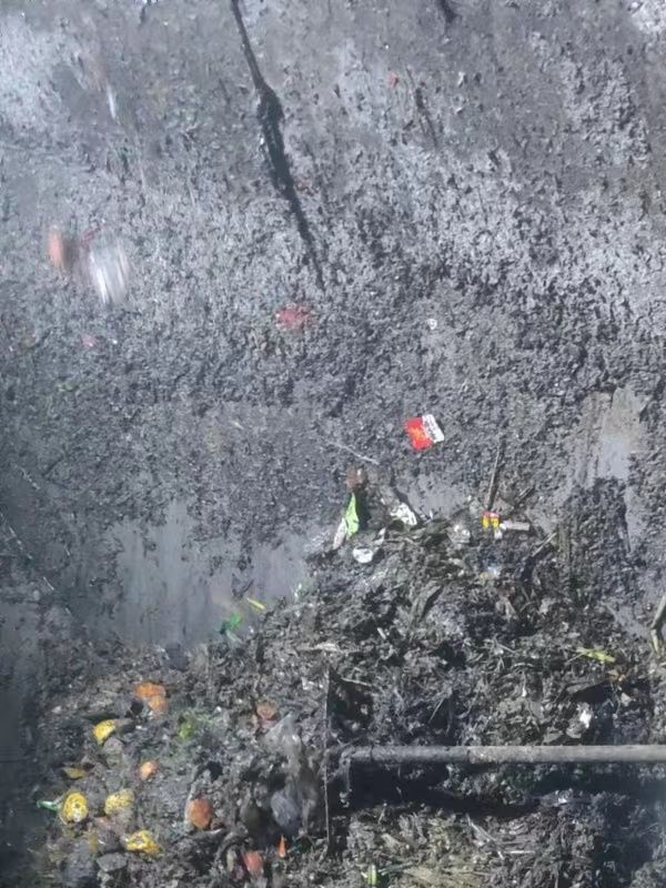 山南污水池清理
